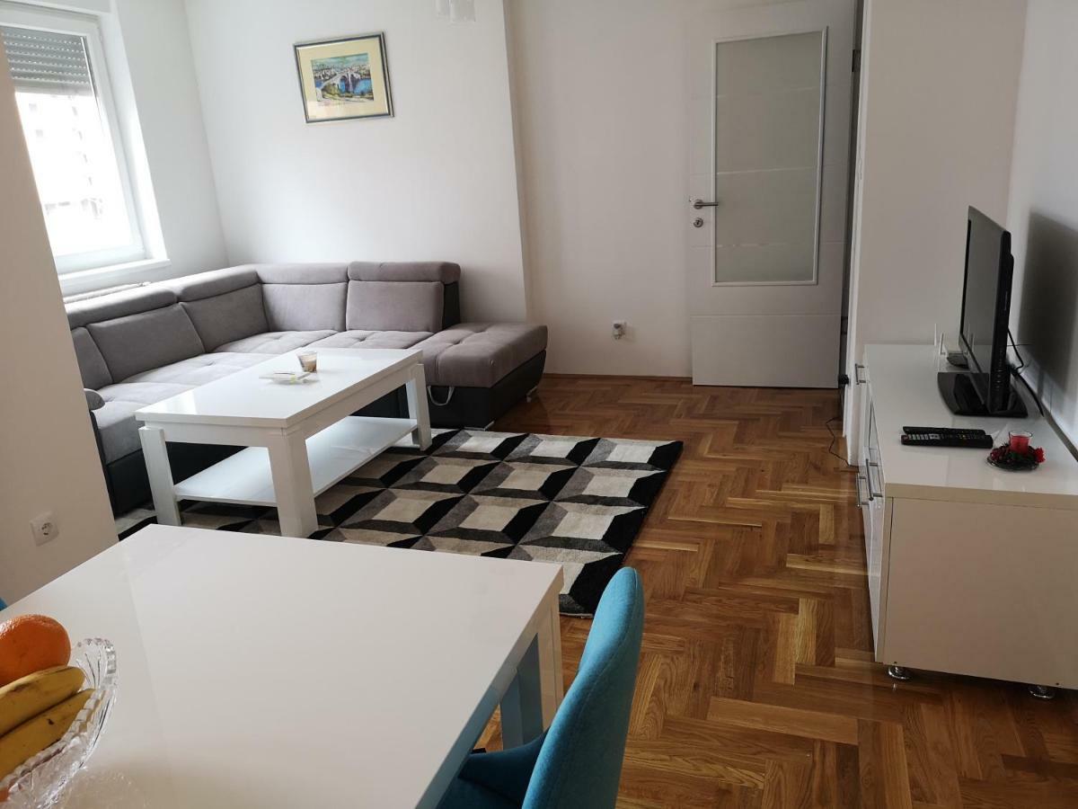 Apartman Gaga Lukavica Εξωτερικό φωτογραφία